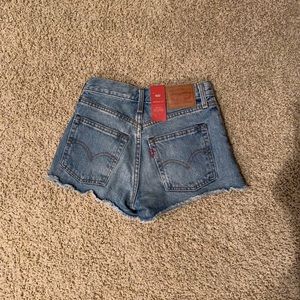 Levi shorts